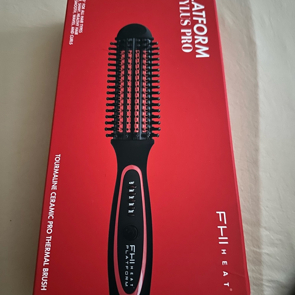 FHI Heat Platform Stylus Pro Hair Brush - Black and Red - Picture 4 of 4